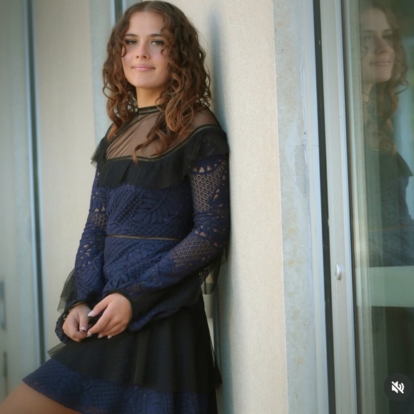 Lucia’s Sarto ♍️ dress navy blue lace black ruffle medium - Picture 14 of 16